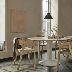 Midst Matbord Ø160 cm, Mörkoljad Ek / Svart