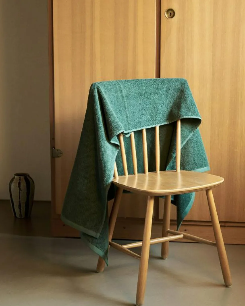 Mild Handduk 50x80 cm, Stone