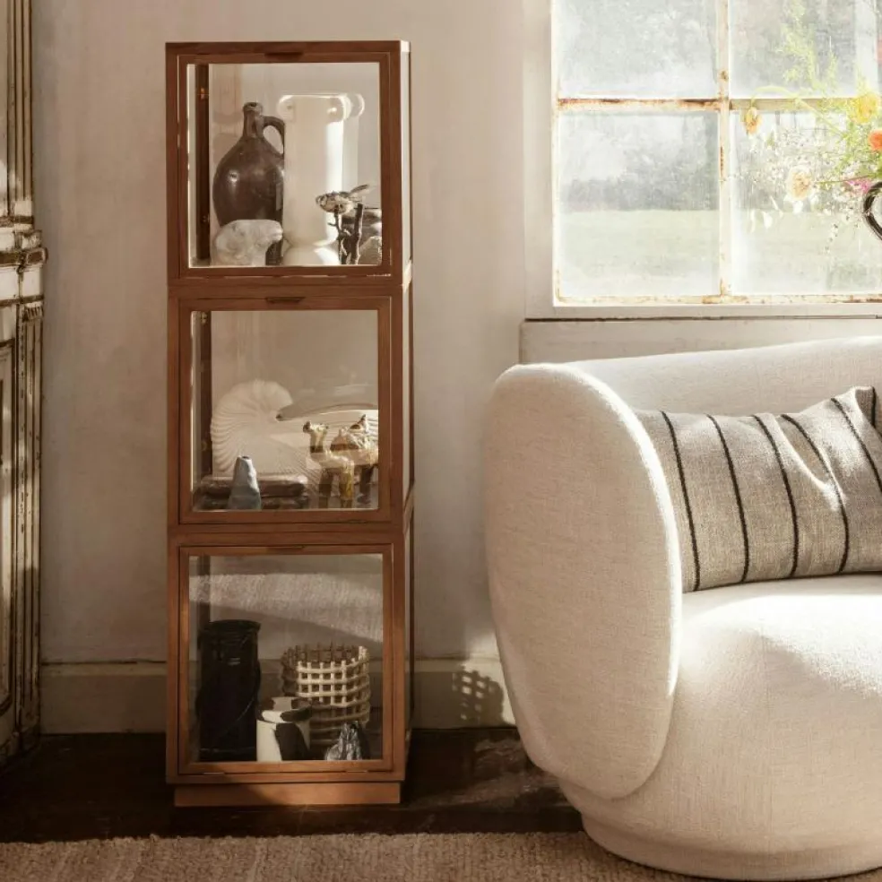 Miru Glasmonter, Mörkbetsad Ek