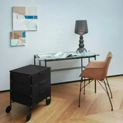 Kartell Hurtsar-Mobil Byrå, Matt svart