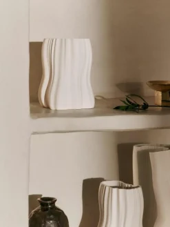 Moire Vas Off-white, 30 cm