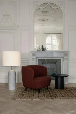 GUBI Sidobord & Avlastningsbord-Moon Loungebord Runt Ø60 x H55 cm, Massiv Såpad Ek