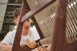 GUBI Fåtöljer-MR01 Initial Stol, Oljad