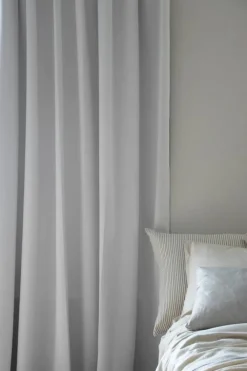 Mimou Gardinlängder-Mörkläggande Hotellgardin 290x250 cm, Pärlvit