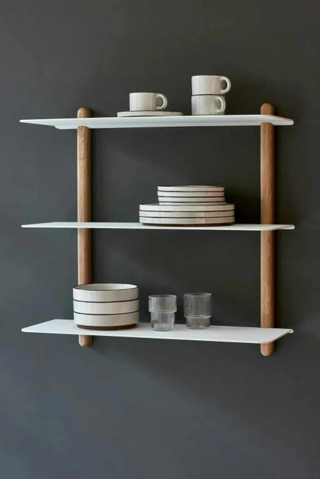 Gejst Vägghyllor-Nivo large A Vägghylla / Vit / Filter Oak