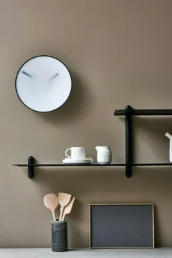 Nivo large H Vägghylla, Vit / Ek