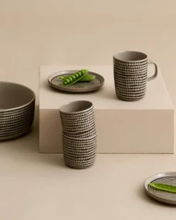 Marimekko Tekoppar|Kaffekoppar-Oiva/Siirtolapuutarha Mugg 25 cl, Mörkblå / Vit