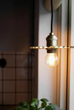 Globen Lighting Fönsterlampor|Pendellampor-Omega Pendel, Guld