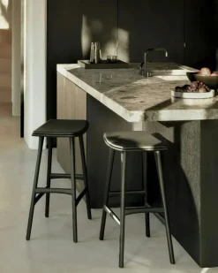 Ethnicraft Barstolar & Barpallar-Osso Barstol, Teak / Brunt Läder