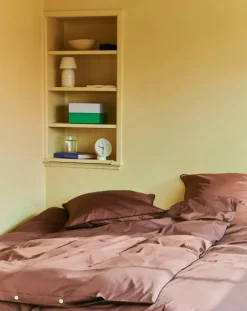 Outline Örngott 80x80 cm, Milk Chocolate