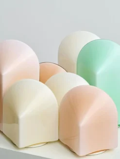 Parade 160 Bordslampa Portabel, Shell White