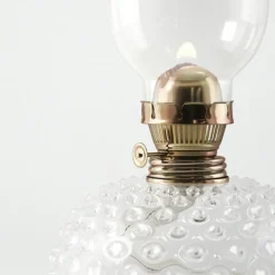 Paris Oljelampa, Amber