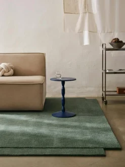 Pedestal Sidobord Ek, Ek