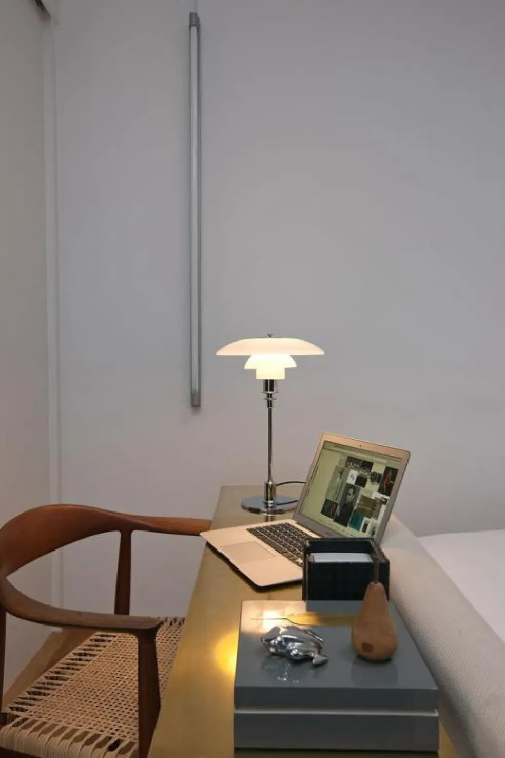 PH 3/2 Bordslampa, Aged Brass / Opalglas