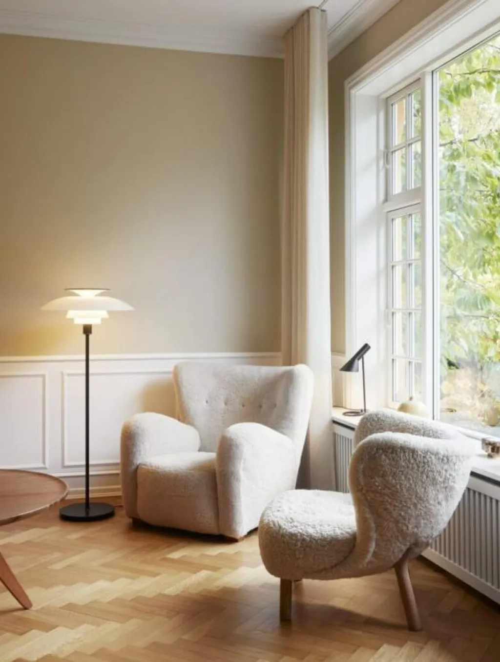 Louis Poulsen Golvlampor-PH 80 Golvlampa Med Dimmer, Vit Opal Akryl / Svart