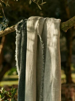 Ferm Living Plädar & Filtar-Pila Pläd 120x170 cm, Svart / Elm Green