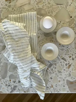 Pion Äggkoppar 4-pack, Grå / Vit