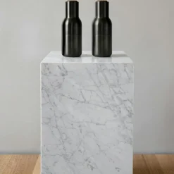 Audo Copenhagen Sidobord & Avlastningsbord-Plinth Tall Sidobord 51x30 cm, Kunis Breccia Marmor