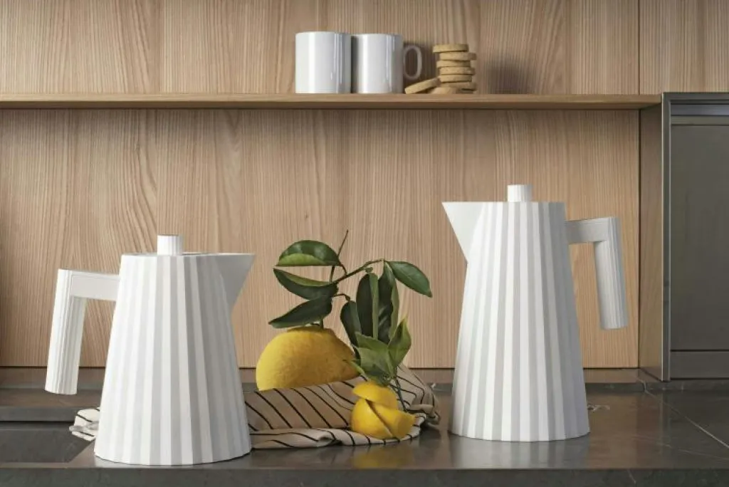 Alessi Vattenkokare-Plisse Vattenkokare 1 L, Svart