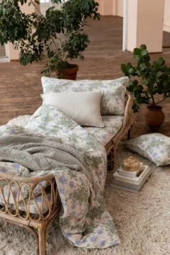 Barn Garbo & Friends Bäddset|Barnsängkläder-Plumbago Bäddset, 70x80 + 28x35 cm