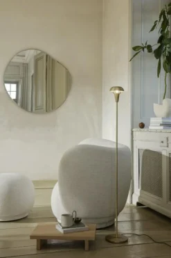 Pond Väggspegel 87x94 cm, Mässing