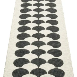 Pappelina Plastmattor-Poppy Matta /Vanilla, 70x250 cm