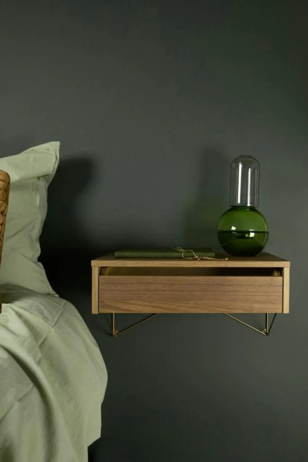 Pythagoras Låda, Svart