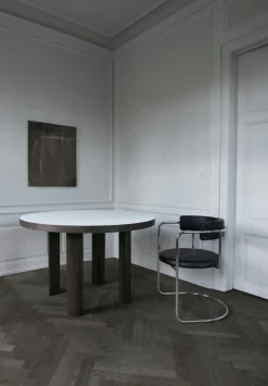 Friends & Founders Matbord Och Barbord-Quarter Matbord Ø120 cm, Rökt Ek