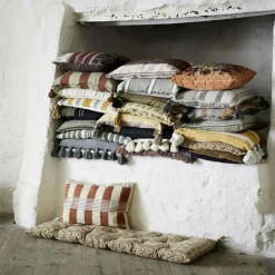 Madam Stoltz Prydnadskuddar & Fodral-Randigt Kuddfodral 50x50 cm, /Vit