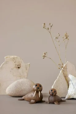 Spring Copenhagen Träfigurer|Dekorativa Accessoarer-Ross Walrus Träfigur 7 cm