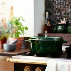 Staub Grytor-Rund Gryta i Gjutjärn 3,8 L, Svart