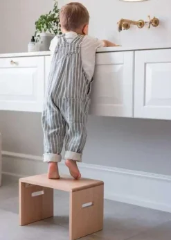 Sebra Stegpall, Trä