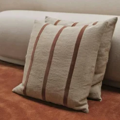 Ferm Living Prydnadskuddar & Fodral-Senti Stripe Prydnadskudde 50x50 cm, Dark Sand