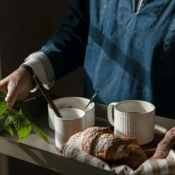 ERNST Brickor-Serveringsbricka 18x28,5 cm, Mullvad, Cream White