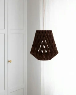 Signature P28 Pendel, Brun