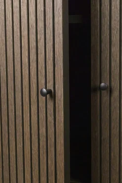 Ferm Living Väggskåp-Sill Väggskåp, Dark Stained Oak