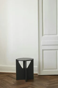 Kristina Dam Studio Pallar-Simple Pall, Lackerad Ek