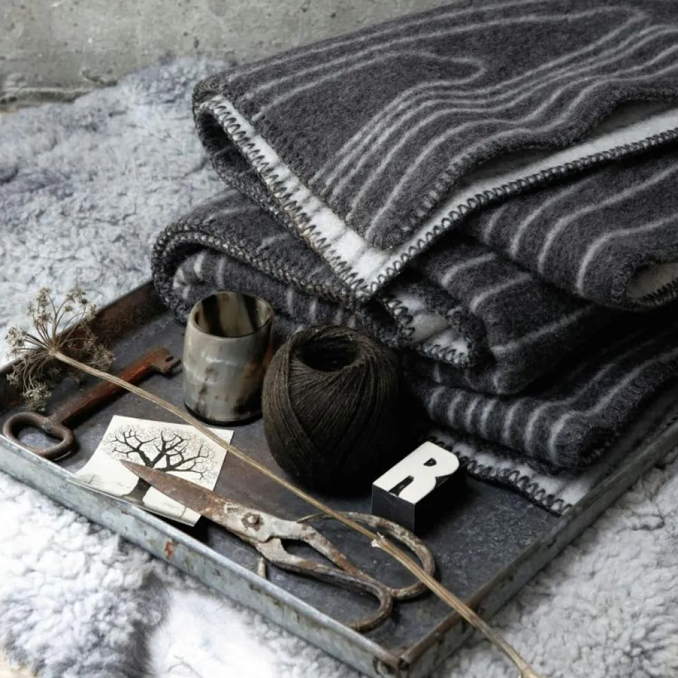 Skog Pläd 135x200 cm, Svart/Natural