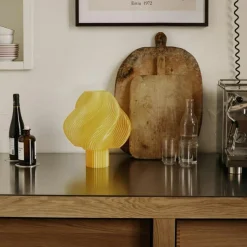 Crème Atelier Bordslampor-Soft Serve Table lamp Grande Peach Sorbet