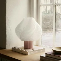 Crème Atelier Bordslampor-Soft Serve Table lamp Grande Peach Sorbet