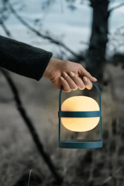 Rosendahl Copenhagen Portabla Lampor|Portabla Lampor-Soft Spot Solar Circular Lampa Portabel 18,5 cm, Skogsgrön