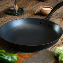 Stekpanna Lättviktig Gjutjärn Med Non-stick Beläggning Ø30 cm