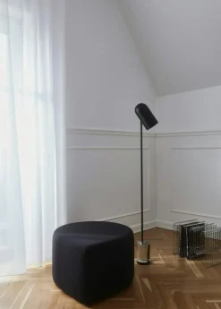 Stilla Sittpuff, Amber