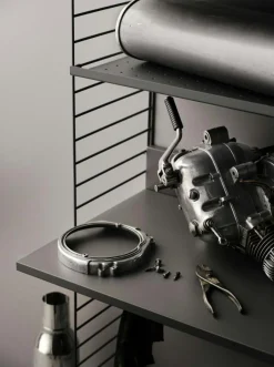 String Hyllplan Med Låg Kant Metall 58x20 cm, Mörkgrå