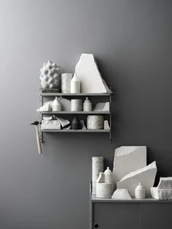 String Pocket Hylla, Nybroblå