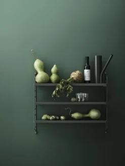 String Pocket Hylla, Nybroblå