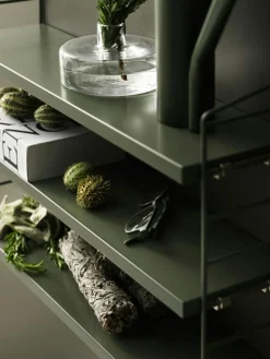 String Pocket Hylla, Nybroblå