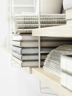 String Pocket Hylla, Nybroblå