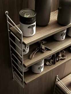 String Pocket Hylla, Nybroblå