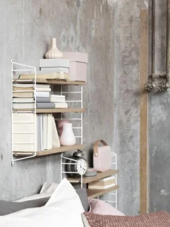 String Pocket Hylla, Nybroblå